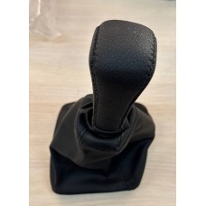 Ручка КПП ПРИОРА 1 черная с черным чехлом шов (кожа)