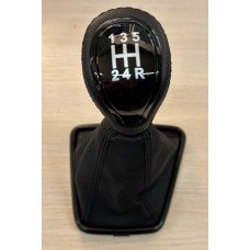 Ручка КПП ЛАДА ВЕСТА лак чёрная с черным чехлом (кожа)