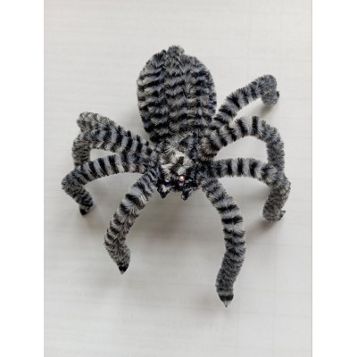 Паук серый на присоске