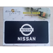 Коврик противоскользящий на панель NISSAN (25.8см*13,3см) N265