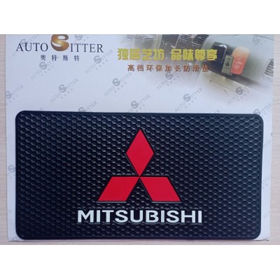Коврик противоскользящий на панель MITSHUBISHI (25.8см*13,3см) N268