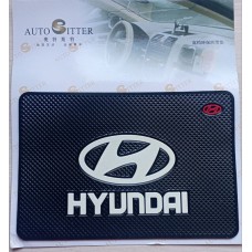 Коврик противоскользящий на панель HYUNDAI (19.7см*13,3см) N250