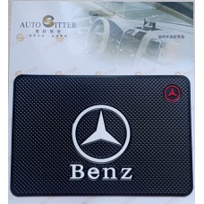 Коврик противоскользящий на панель Mercedes Benz (19.7см*13,3см) N239